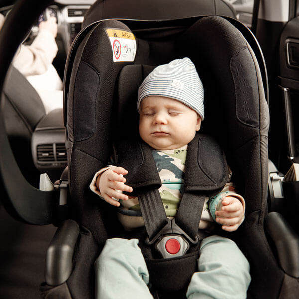 baby in the besafe car seat for newborn